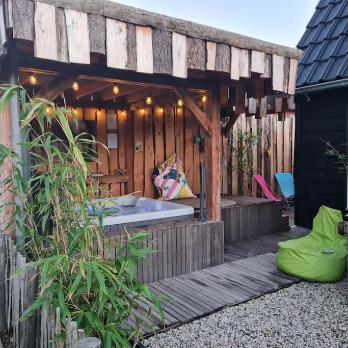 Wellness Chalet Met Jacuzzi, Sauna, Omheinde Tuin, Sint-Annaland Exterior foto