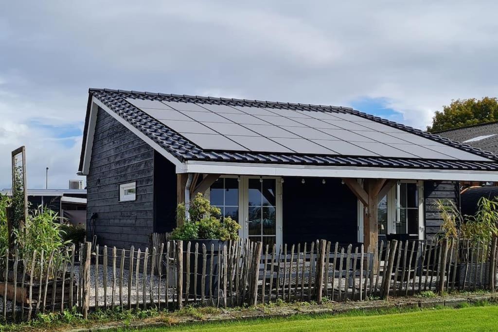 Wellness Chalet Met Jacuzzi, Sauna, Omheinde Tuin, Sint-Annaland Exterior foto